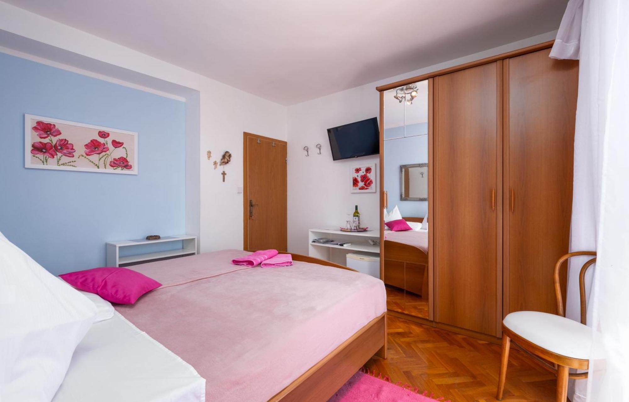 מליני Rooms Tupina By Paulina מראה חיצוני תמונה